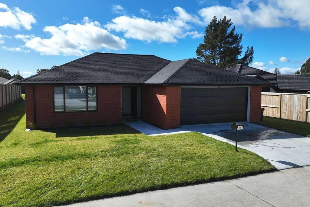 Peaceful 5 Bedrooms Retreat Rotorua Exterior photo
