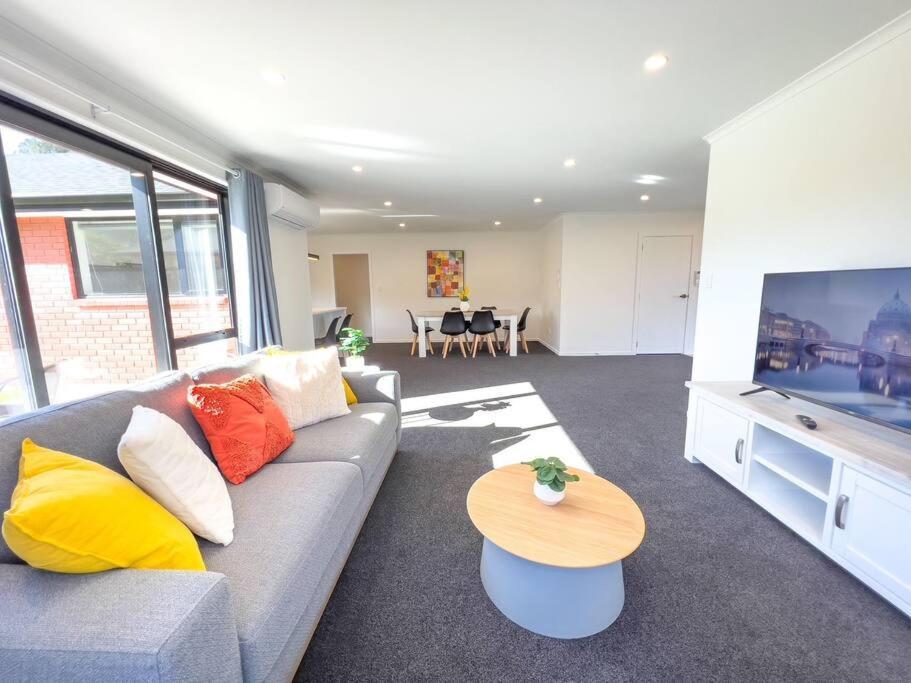 Peaceful 5 Bedrooms Retreat Rotorua Exterior photo